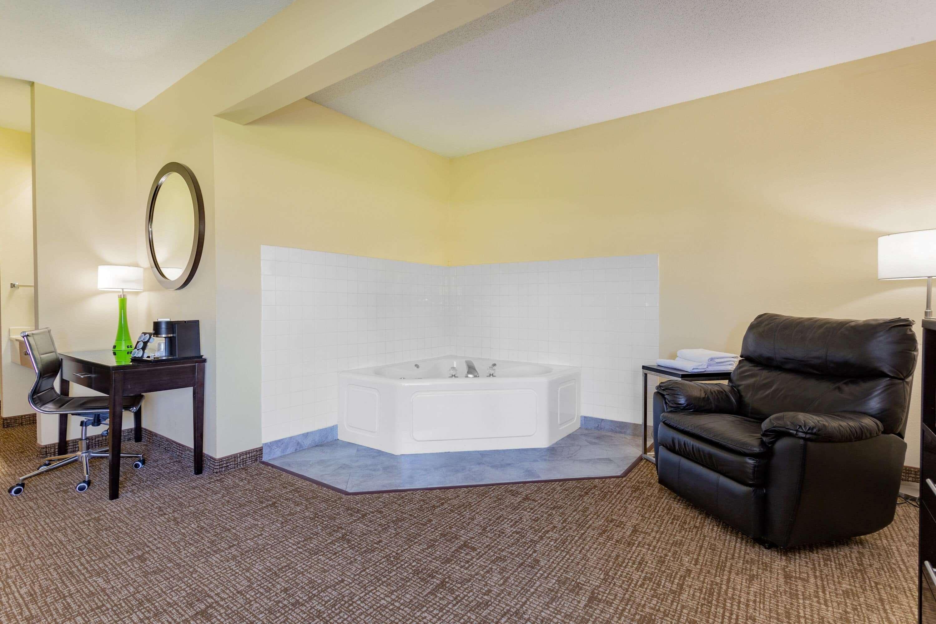 Super 8 By Wyndham Emmetsburg Hotel Exterior photo